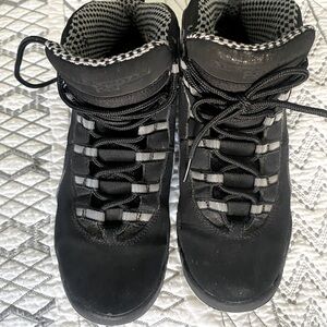 Jordan’s 10 retro steel Size 4.5
